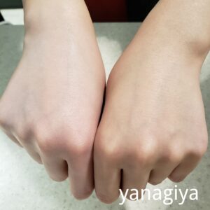 AQエクストラプロテクションを塗った手と塗ってない手の違い｜化粧品専門店柳屋