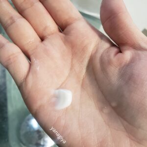 コンフォートストレッチィウォッシュはほんのちょっとの量でモコモコな泡が立つ！｜化粧品専門店柳屋