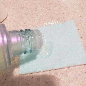 コットンにリセットクリアを出します|化粧品専門店柳屋